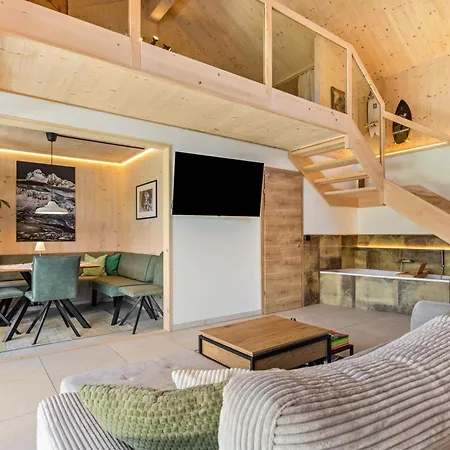Tiny House *